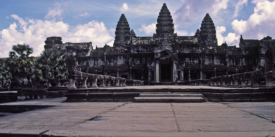Angkor Wat 2.jpg